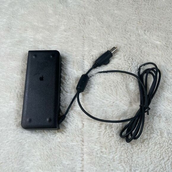 Genuine Apple M4402 Macintosh M4896 AC Adapter 24V 1.875A for PowerBook - Picture 1 of 4